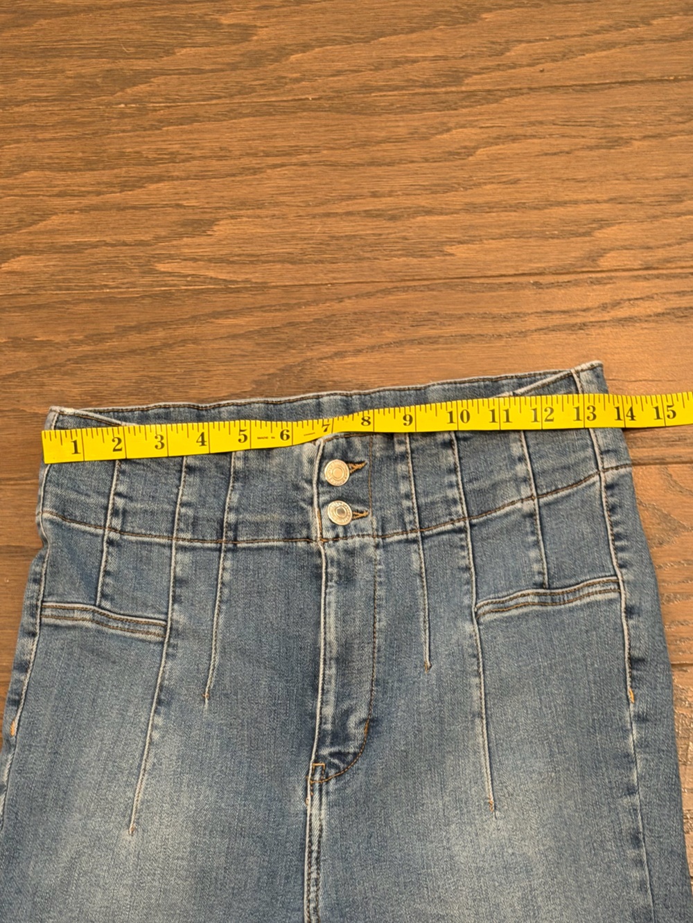 High-Waist Flare Women's Jeans in Light Blue - Picture 8 of 9